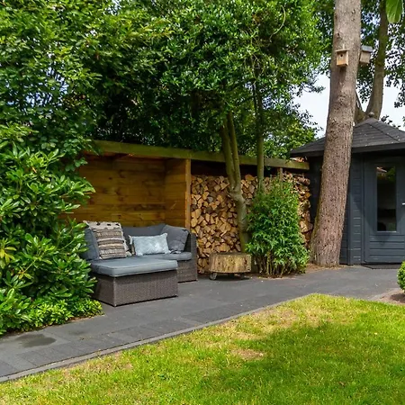 Vakantiewoning Met Prive Sauna Nyaraló